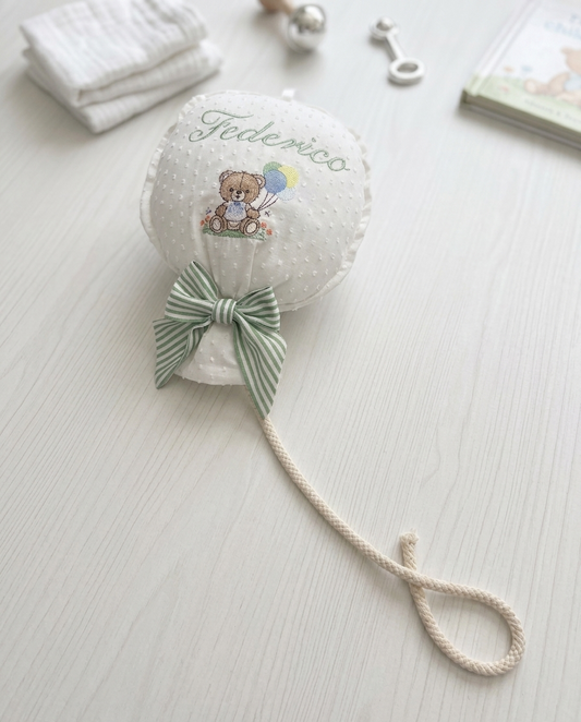 Palloncino con ricamo orsetto in plumetis