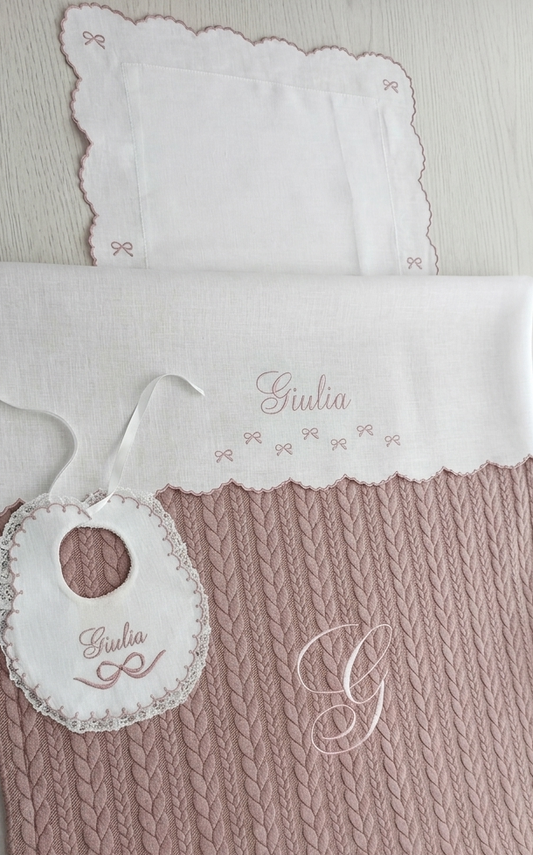 Set lenzuola in lino con fiocchetti